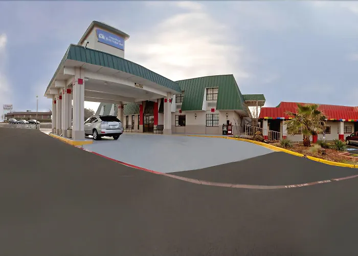 Economy Inn & Suites
