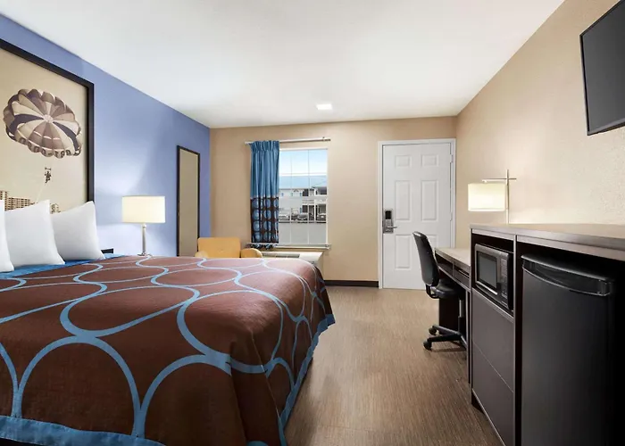 Super 8 By Wyndham Foley North Gulf Shores