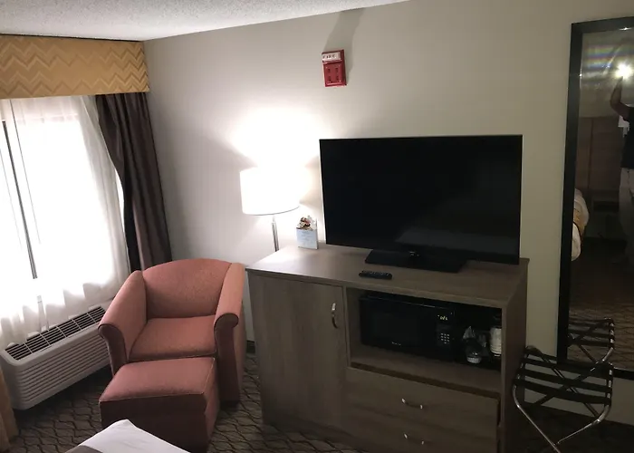 Baymont By Wyndham Grand Rapids Airport
