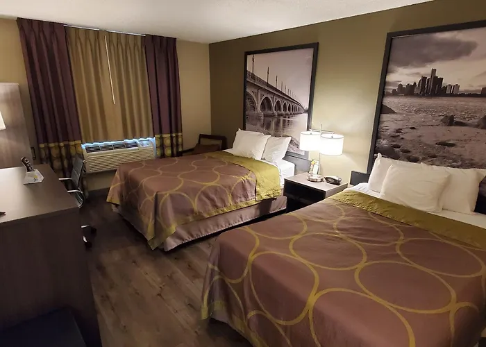 Super 8 By Wyndham Sterling Heights/Detroit Area