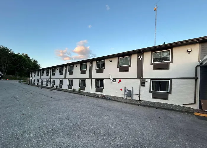 Super 8 By Wyndham Lewiston Auburn Area
