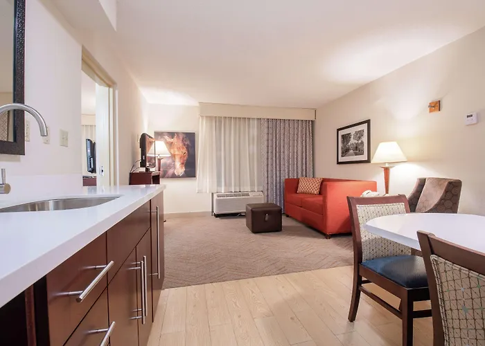 Hampton Inn & Suites Williamsburg-Richmond Road