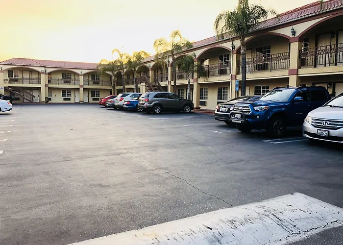 Dynasty Suites Hotel