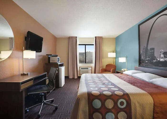 Super 8 By Wyndham Collinsville St. Louis