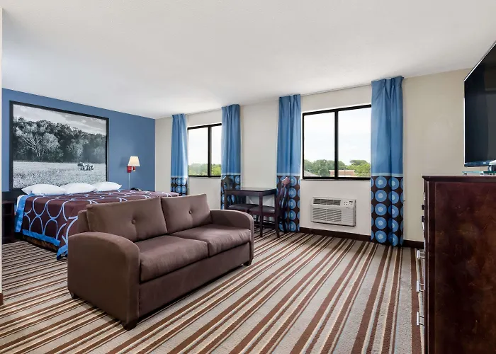 Super 8 By Wyndham Columbus Edinburgh
