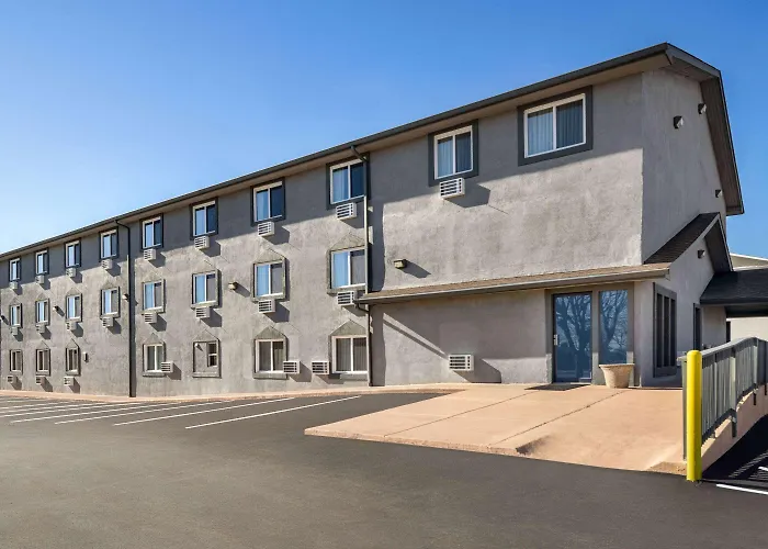 Super 8 By Wyndham Columbus Edinburgh