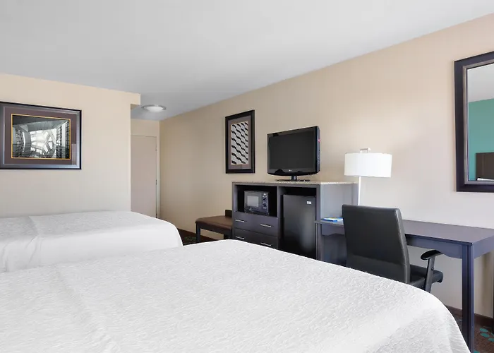 Spark By Hilton Bakersfield Central