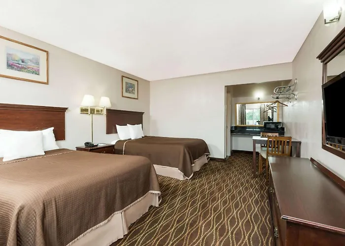 Howard Johnson By Wyndham Springfield