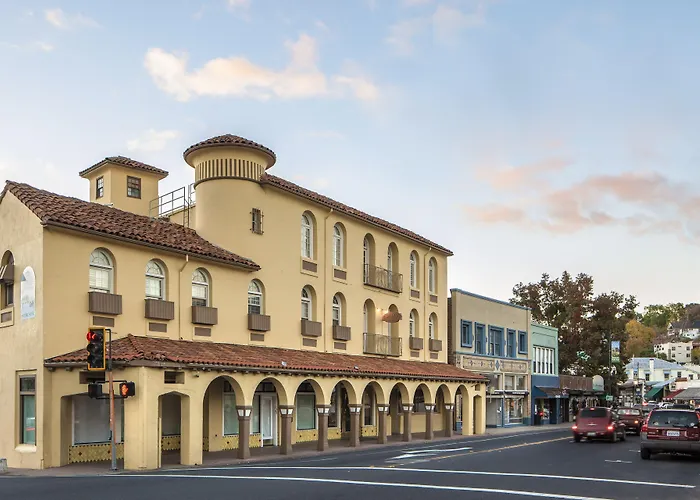 Historic Sonora Inn