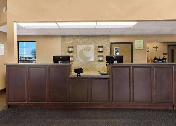 Comfort Inn & Suites Ludington Near Us-10