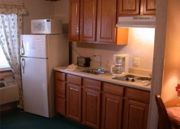 Townhouse Inn & Suites Omaha