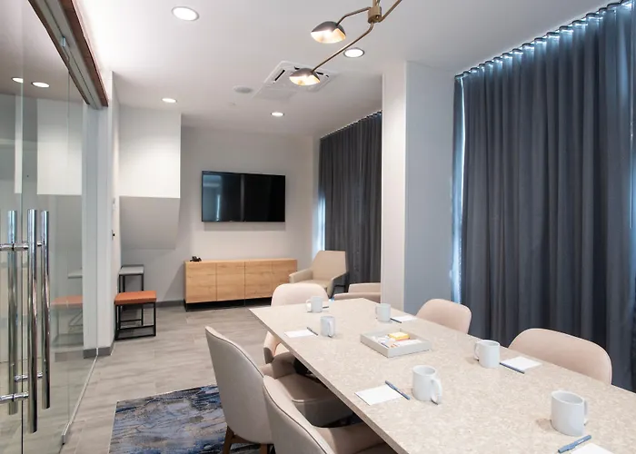 Fairfield By Marriott Inn & Suites Newport Cincinnati