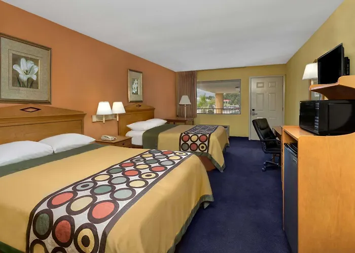 Super 8 By Wyndham Breaux Bridge