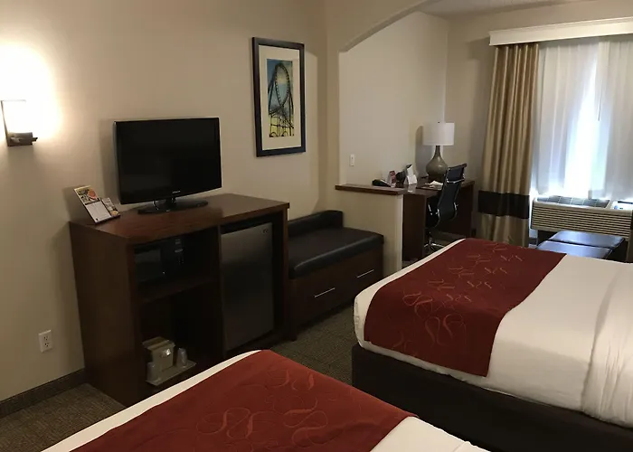 Comfort Suites Near Six Flags Magic Mountain