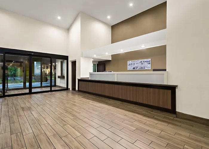 Spot X Hotel Wesley Chapel - Tampa Area