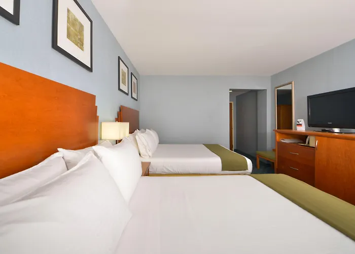 Holiday Inn Express Laguardia Airport, An Ihg Hotel