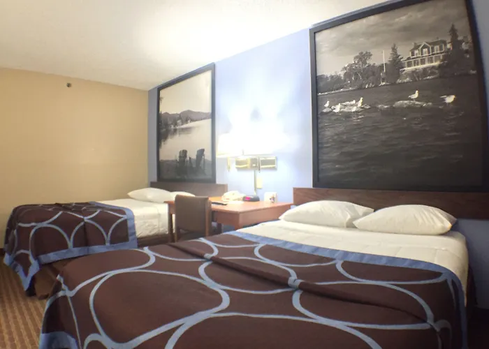 Super 8 By Wyndham Johnstown/Gloversville