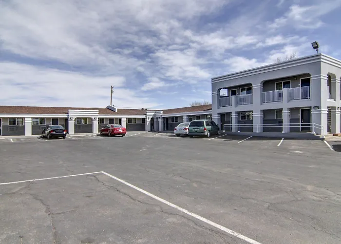 Econo Lodge Inn & Suites Santa Rosa