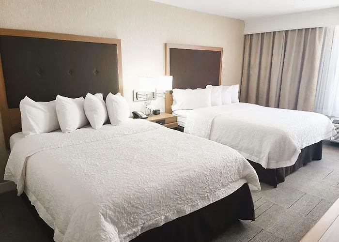 Hampton Inn & Suites Cleveland-Independence