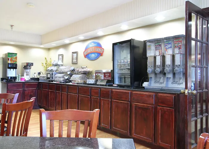 Baymont By Wyndham Muskegon