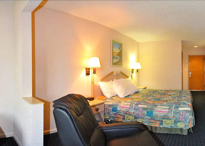 Days Inn By Wyndham Panama City/Callaway