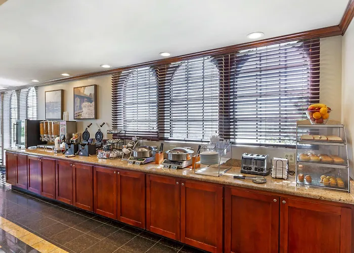 Best Western Plus South Hill Inn