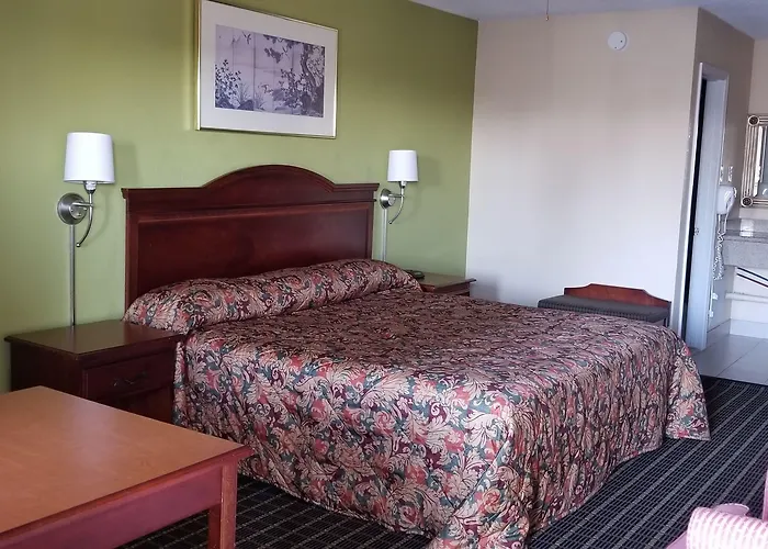 Newport News Inn