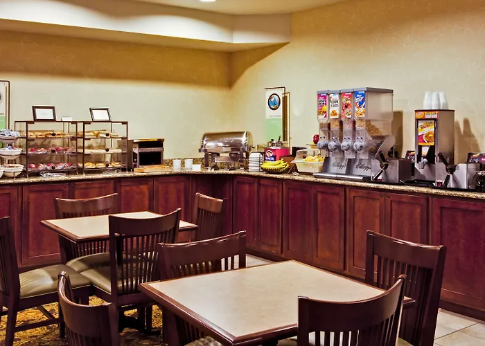 Country Inn & Suites By Radisson, Des Moines West, Ia