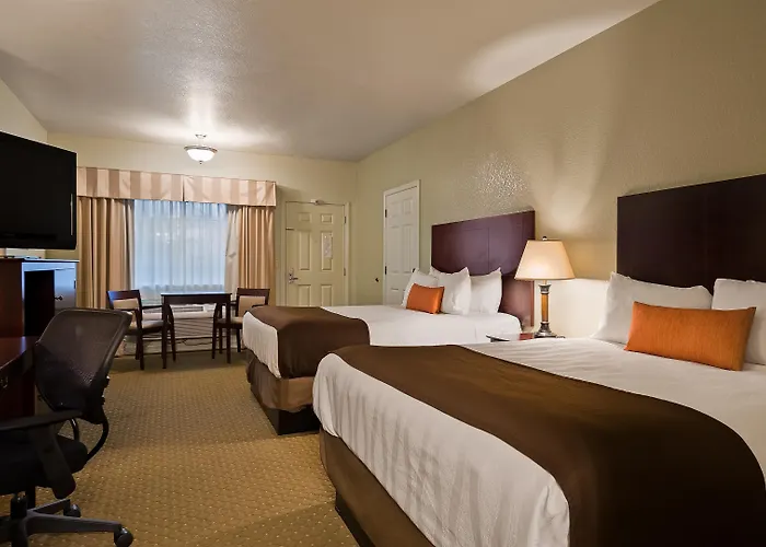 Best Western Plus Bayshore Inn