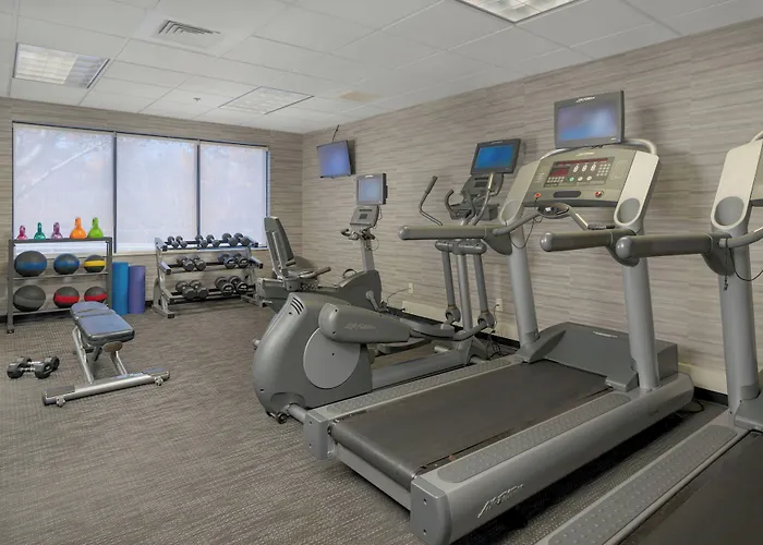 Courtyard By Marriott New Haven Orange