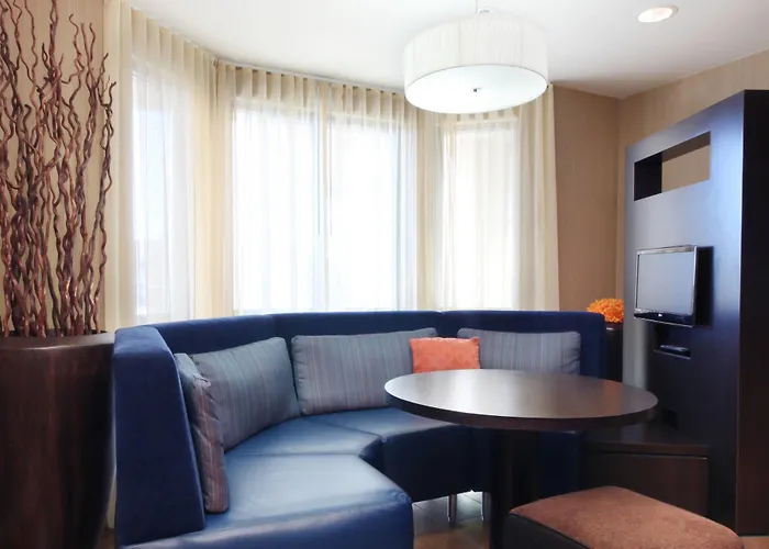 Courtyard By Marriott Roseville