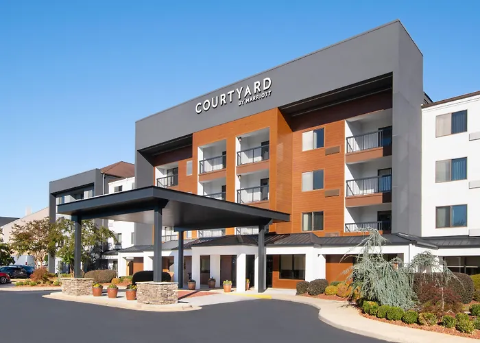 Courtyard By Marriott Burlington