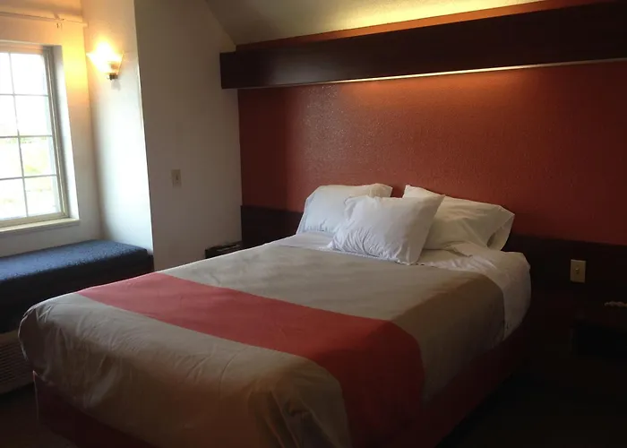 Motel 6-Olathe, Ks