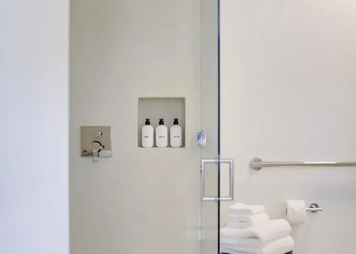 Casa Valerio - Boutique Suites In Downtown Santa Barbara