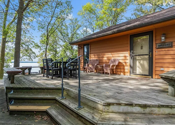 Sandy Beach Family Getaway W/ Fire Pit & Deck!