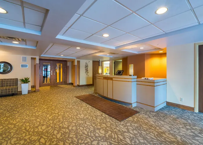Ramada By Wyndham Milwaukee