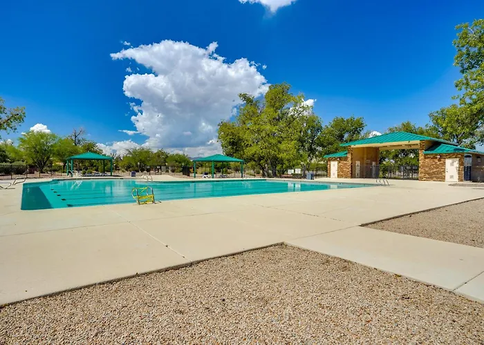 Step-Free Sahuarita Retreat! Patio + Pool Access