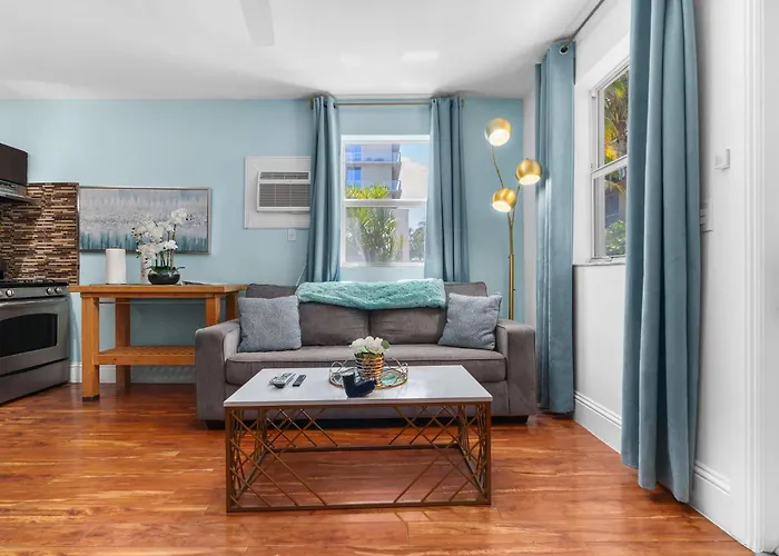 The Pearl Beachside Apartments On Hollywood Beach