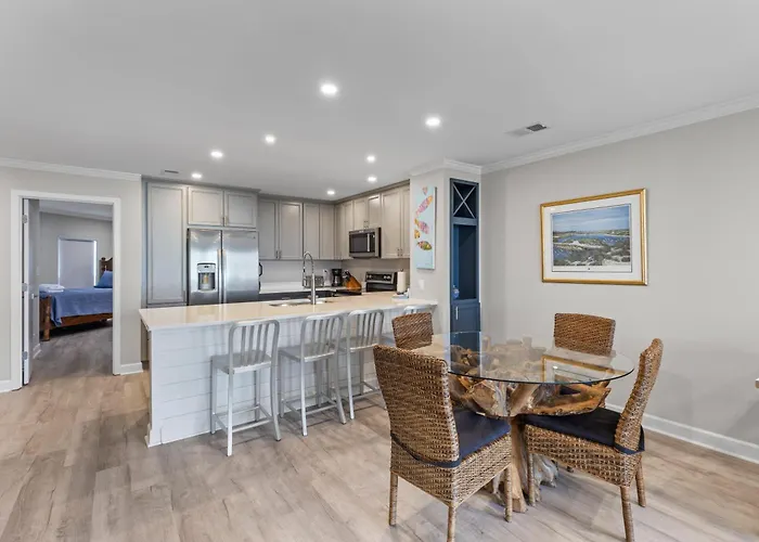 Summer House 204 - Newly Renovated! Ocean View!
