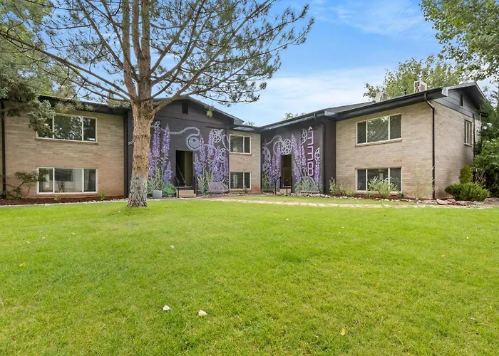 Downtown Cozy Home Base - Purple Sage 7