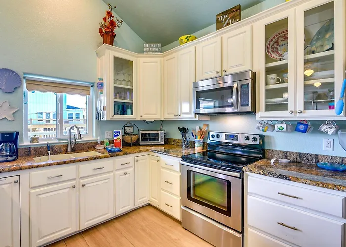 Ocean-View Balcony! Coastal Haven In Crystal Beach
