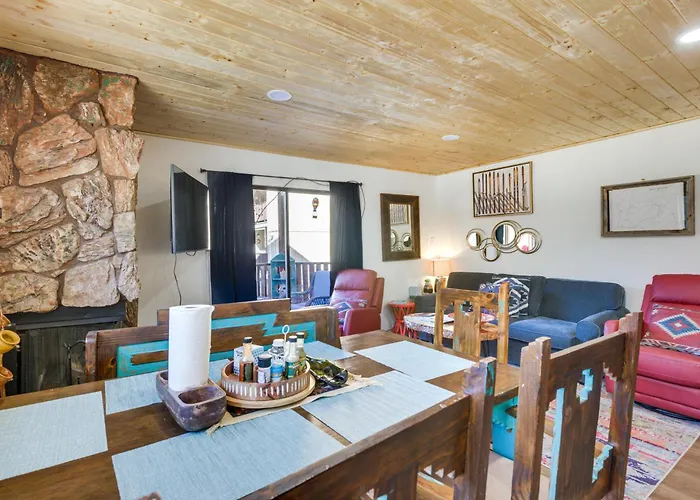 Ski-In Red River Retreat: Balcony, Mountain Views!