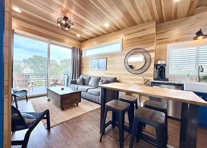 Escalante Escapes Fox Tail- Loft Escape