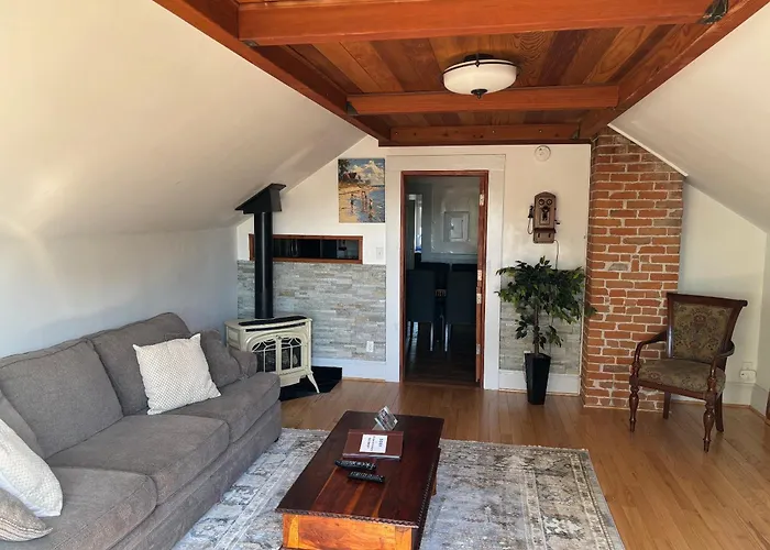 Alameda 3Br Luxury Penthouse 2 Blocks To Downtown 3 Blocks To The Beach Ac And 2 Free Parking Spaces