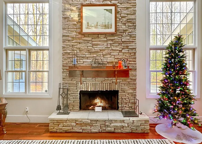 Pete'S Place By Juniper Holiday + Home