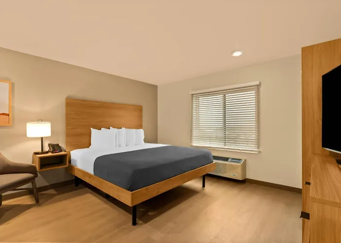 Livaway Suites Tri-Cities-Richland