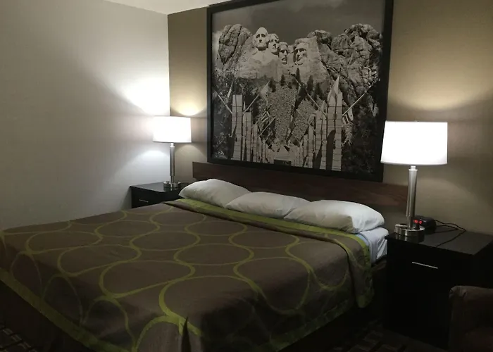 Super 8 By Wyndham Wayne
