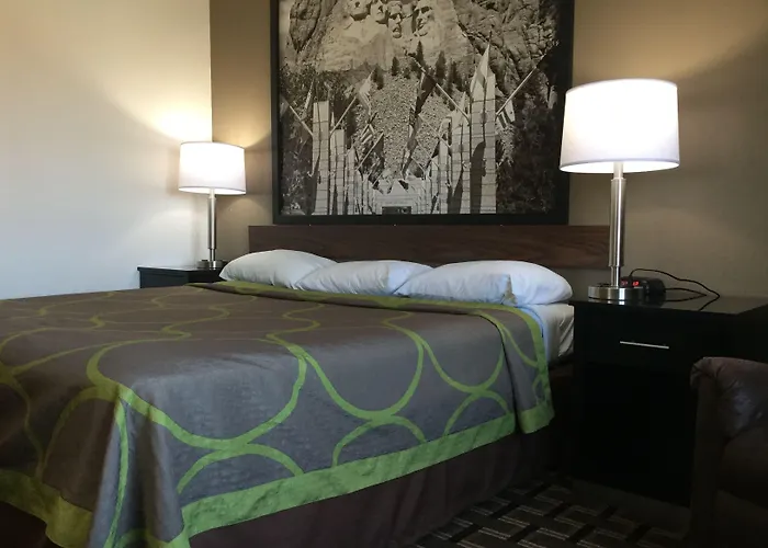 Super 8 By Wyndham Wayne