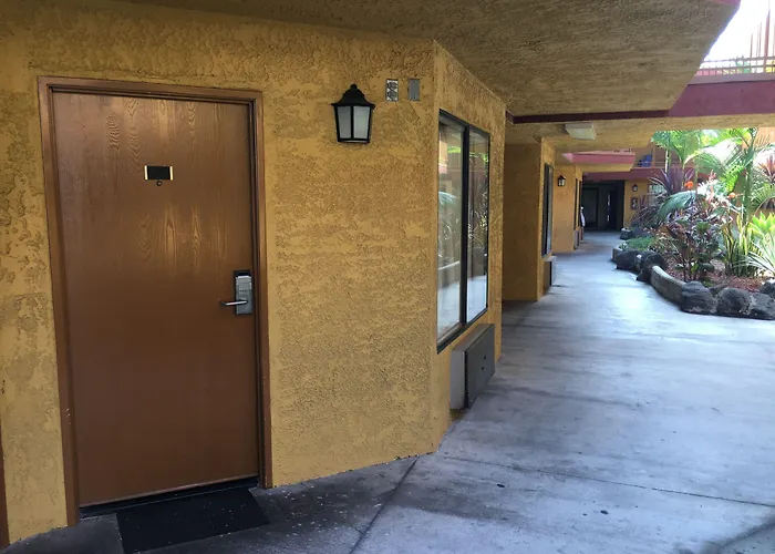 Studio 6 Suites Gardena, Ca