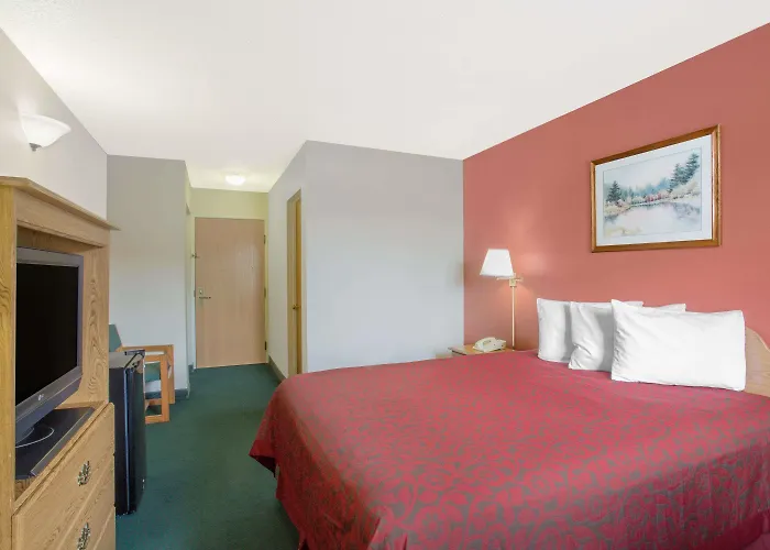 Days Inn By Wyndham Custer